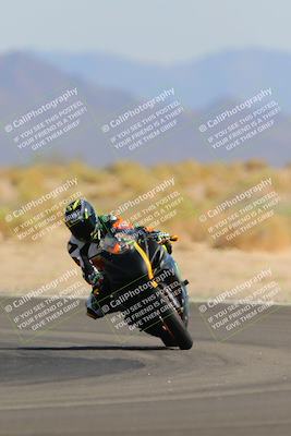 media/Oct-08-2022-SoCal Trackdays (Sat) [[1fc3beec89]]/Turn 16 (125pm)/